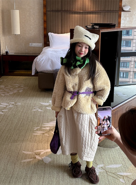 LJ·25冬~贴布绣毛毛外套72391