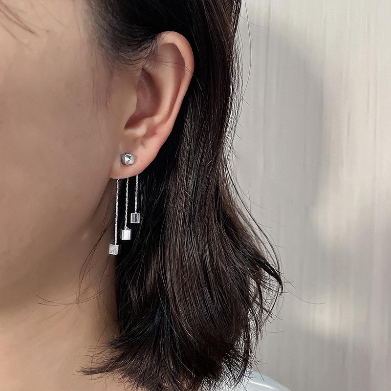 简约2024年后挂式耳坠淑女风