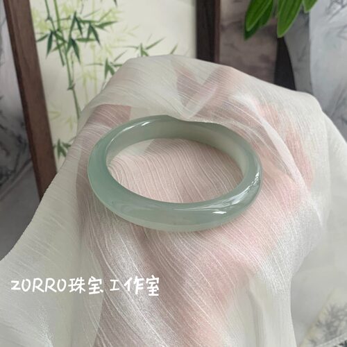 ZORRO珠宝天然东陵玉手镯清透