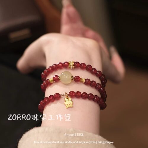 天然红玛瑙手链女三圈马年中国红