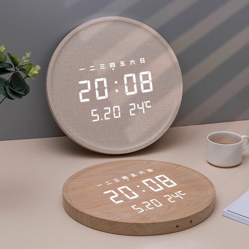 2025新款钟表挂钟客厅高级感原木风家用电子万年历时钟挂墙免打孔