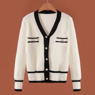 撞色小香风V领单排扣针织开衫 699 春装 奕 外套811 47%粘纤