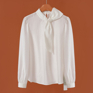 33%醋纤 蝴蝶结小立领开叉套头衬衫 兹 绍 022 春装 579