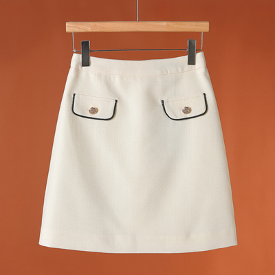 399西湖阁老【HO】春季 轻奢感黑白撞色小香风短款半身裙179