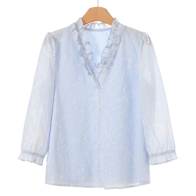 399西湖阁老【卡拉】春装 木耳花边V领刺绣镂空套头衬衫811