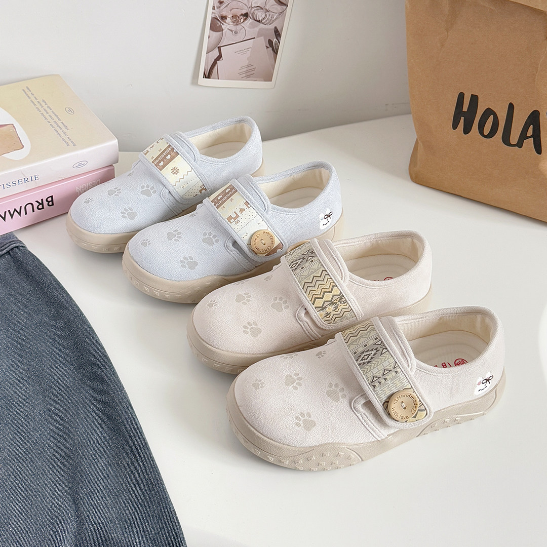 女童鞋子春款2026新款中大童透气软底休闲单鞋学生一脚蹬勃肯鞋