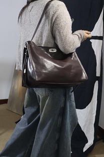 独行野兽头层植鞣牛皮真皮女包多隔层轻便大容量托特包单肩包