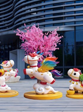 2026新年卡通玻璃钢马雕塑摆件