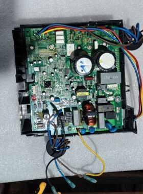 适用格力变频外机板电器盒02613028主板30148240 W8423T 拆机测好