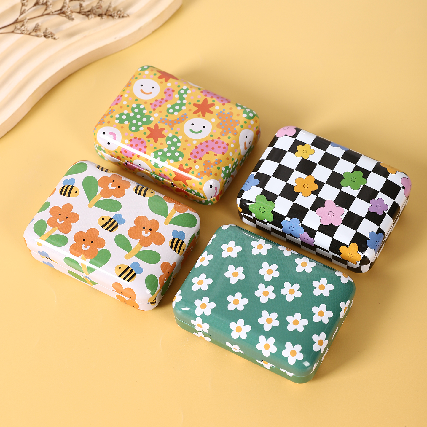 新款精致小方盒加厚带盖便携糖果盒随身携带发夹耳钉铁盒小盒子