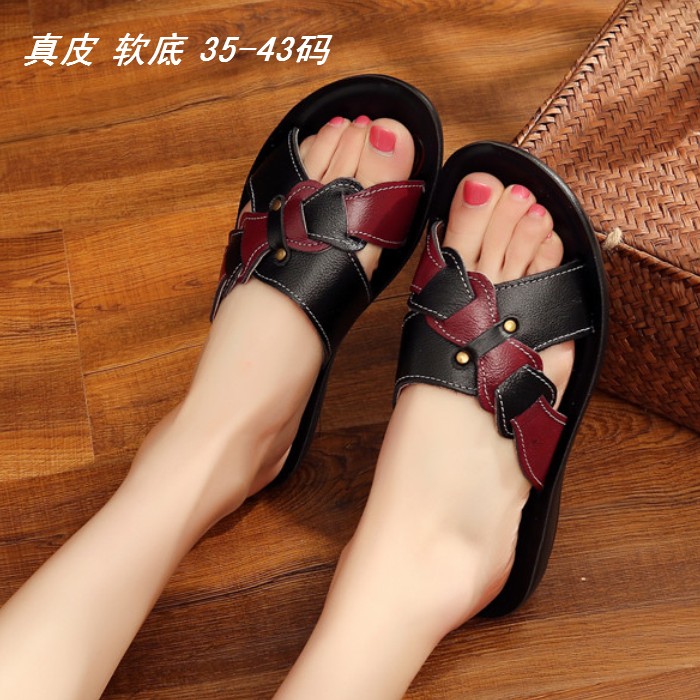 夏季大码真皮中老年人平跟凉拖鞋