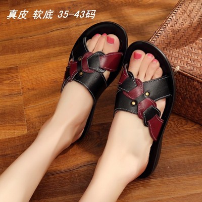 夏季大码真皮中老年人平跟凉拖鞋