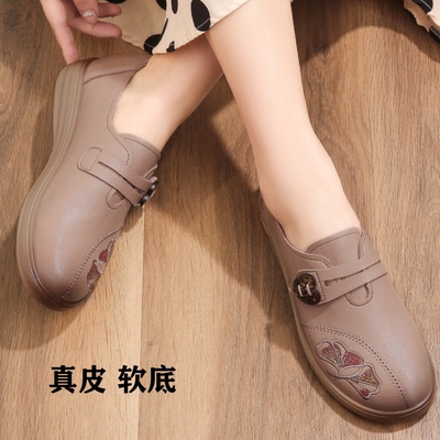 2025新款真皮女鞋软底中老年妈妈鞋春秋休闲皮鞋四季单鞋豆豆鞋子
