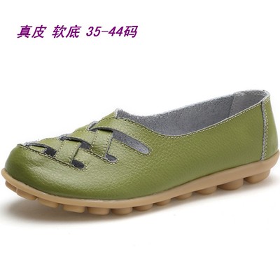 特大码软底镂空透气中老年凉皮鞋