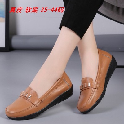 中老年妈妈鞋41大码真皮女鞋42大号四季单鞋43软底休闲豆豆鞋子44