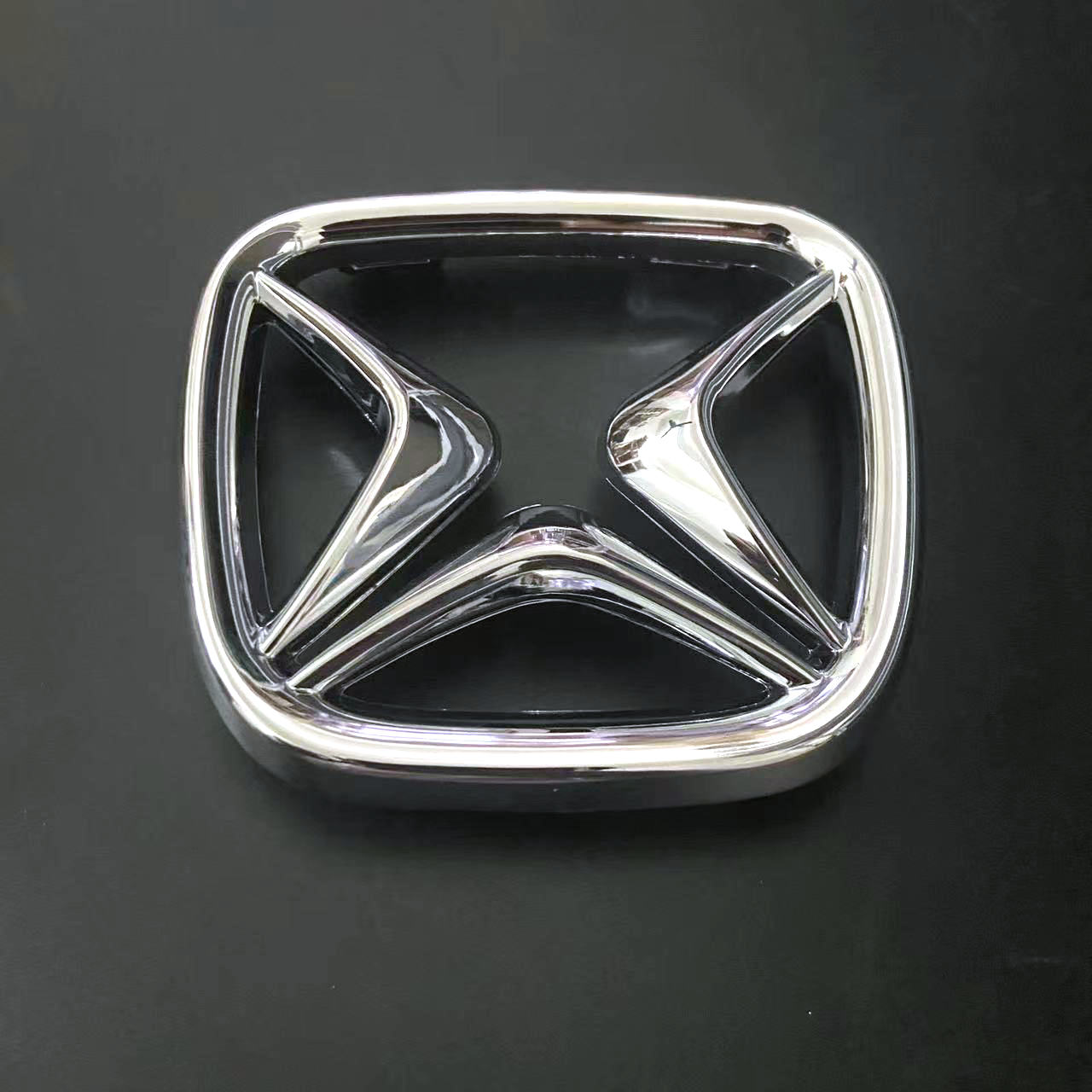 适用江铃驭胜s330s350中网标汽车车标字牌品牌标格栅标保险杠标志