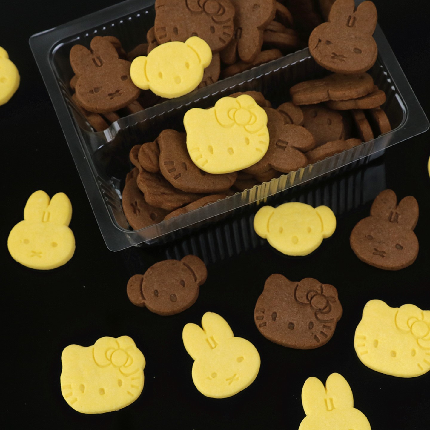 网红熊头小熊kt猫饼干蛋糕装饰摆件烘焙纸杯甜品点缀卡通装扮