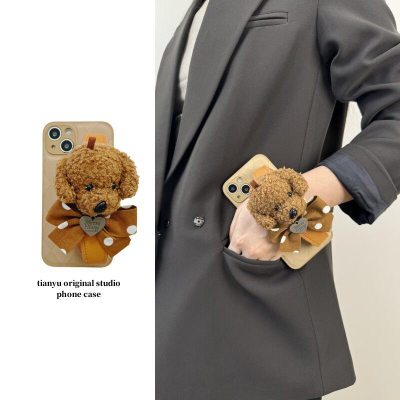 进口毛绒泰迪狗腕带适用于苹果15promax手机壳14pro可爱13/12/11/xs/x