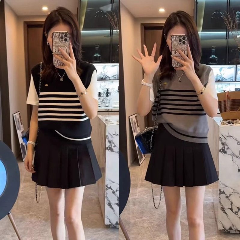 进口夏季轻熟风穿搭女2025年新款假两件拼接圆领短袖针织衫百褶