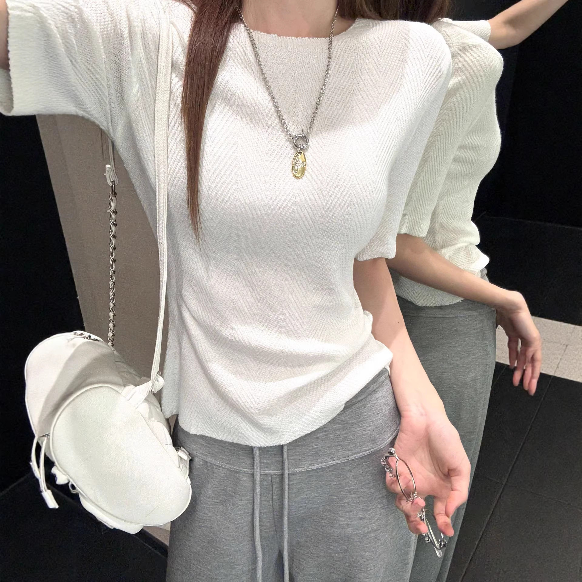 纯色针织短袖女薄款2026春夏季新款高级感修身百搭中袖羊毛衫