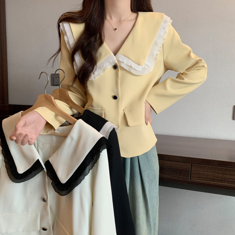 2026早春装大码女装法式娃娃领小香风撞色百搭短外套