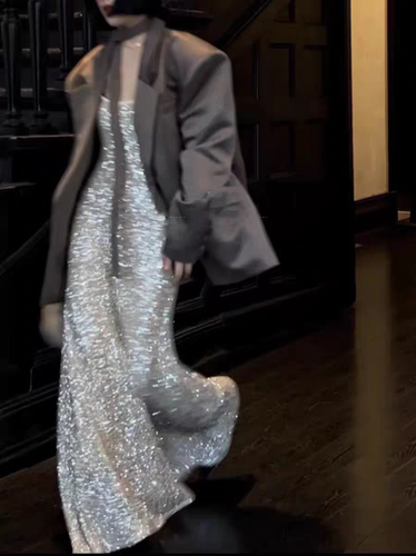 大码女装小众性感辣妹亮片长裙