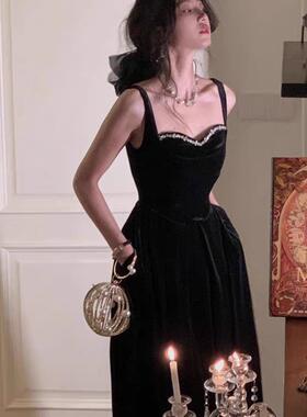 大码女装法式复古设计感黑色丝绒吊带连衣裙高端轻奢生日晚宴礼服