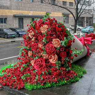 巨型玫瑰捧花束地标建筑物景区商业街户外美陈摆件网红打卡定制