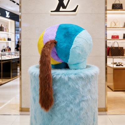 2026马年马屁股抱抱柱装饰道具