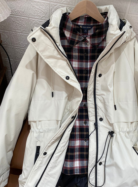 女士户外冲锋衣羽绒服90%白鸭绒连帽可收腰显瘦百搭RQEDU00491