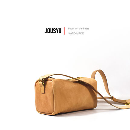 JOUSYU秋实余植鞣牛皮蜡线手缝手工斜挎包机车包骑行包运动桶包