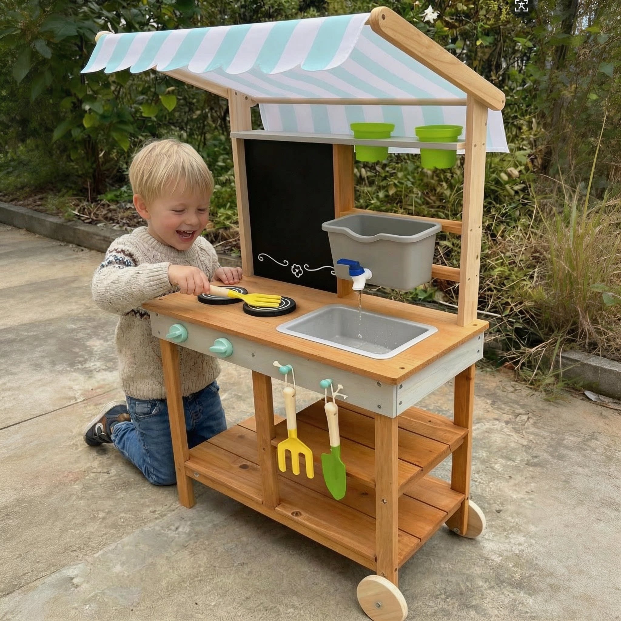 实木出水厨房户外过家家儿童玩具3-6岁男孩生日礼物模拟做饭玩水