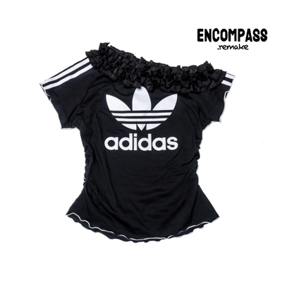 阿迪达斯三叶草一字领斜肩T恤女