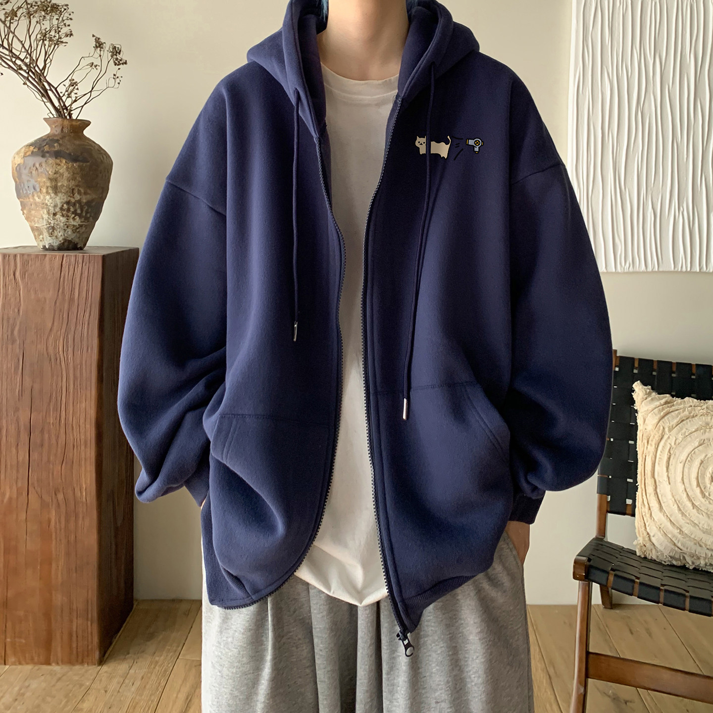 藏青色