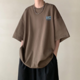 灰褐色