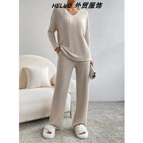 Knit Sweater and Straight-Leg Pants Set  V领针织衫直筒裤套装