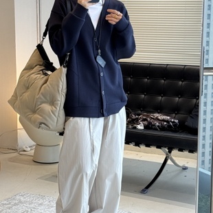 休闲V领分割设计感单排扣针织开衫 提前上新韩版 Z3885 秋款 卢浮Sei