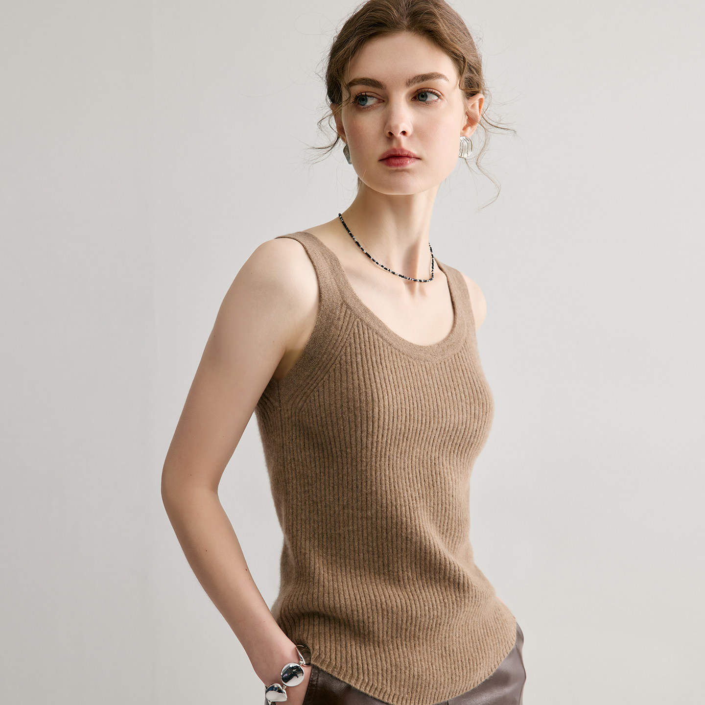 通勤百搭100%纯山羊绒无袖针织背心女修身显瘦洋气减龄内搭打底衫,女装/女士精品,羊绒衫,淘宝优惠券,粉丝福利购,淘宝优惠卷