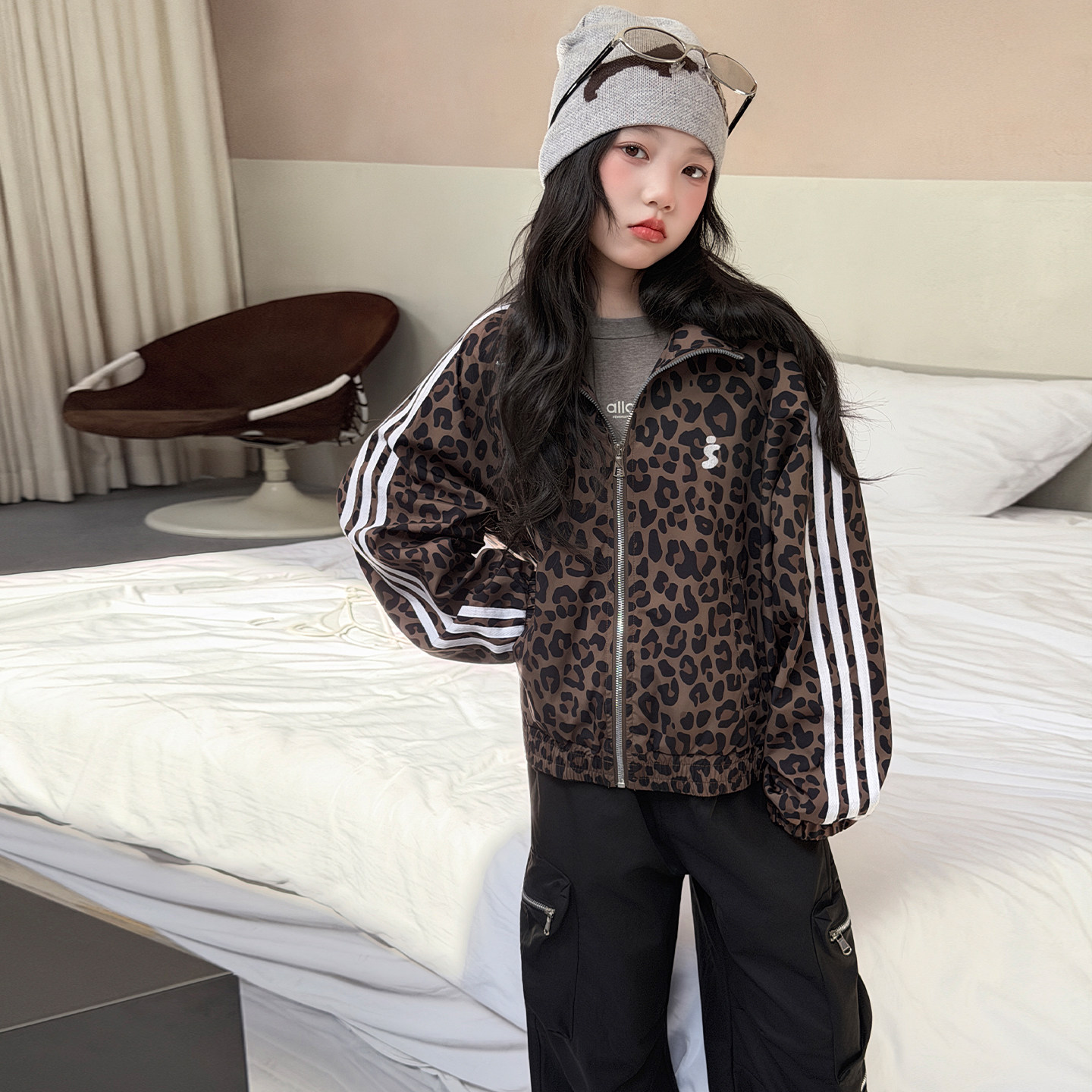 女童开衫外套春秋款2026新款洋气儿童女大童秋装美式豹纹夹克上衣