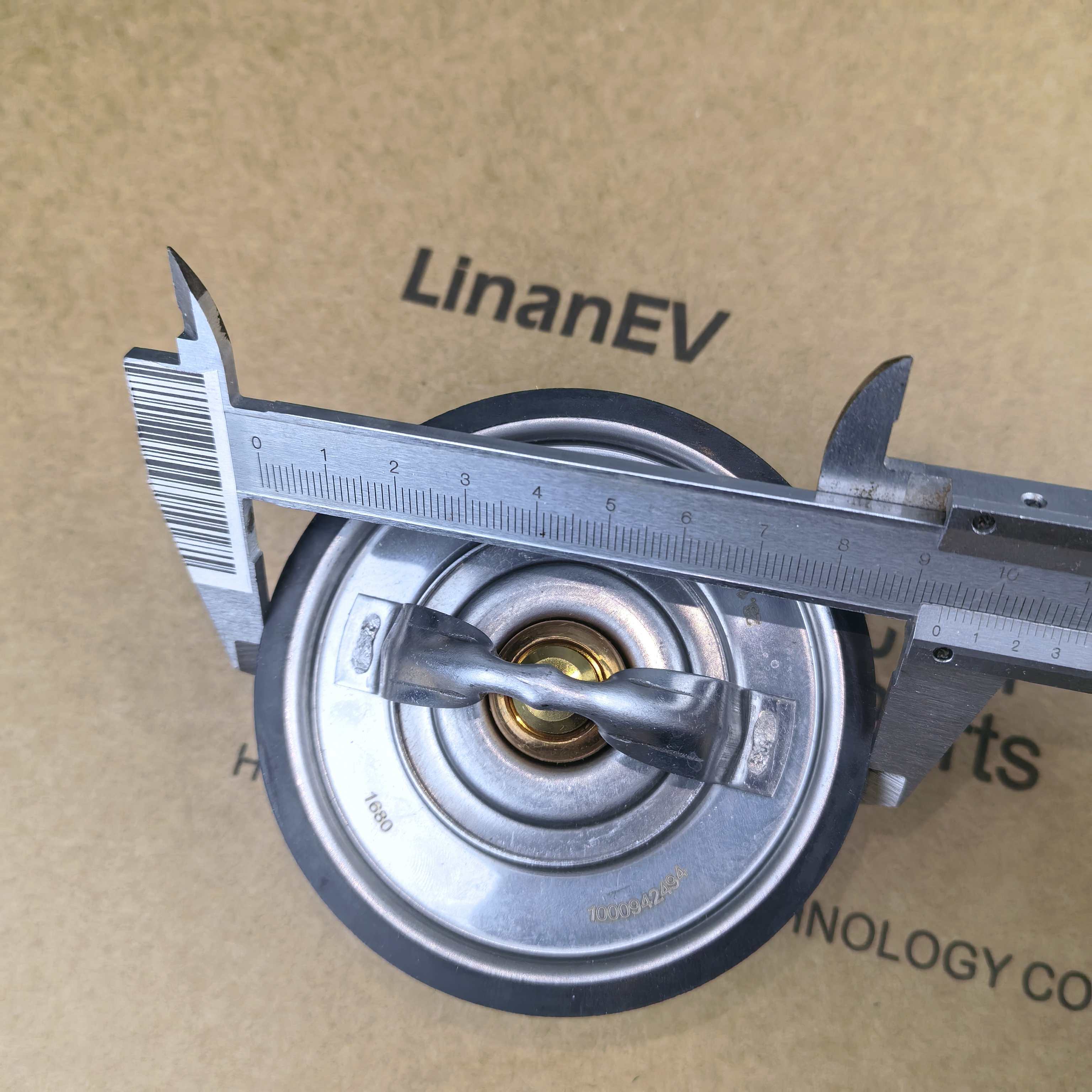 货车潍柴WP10柴油机节温器80度