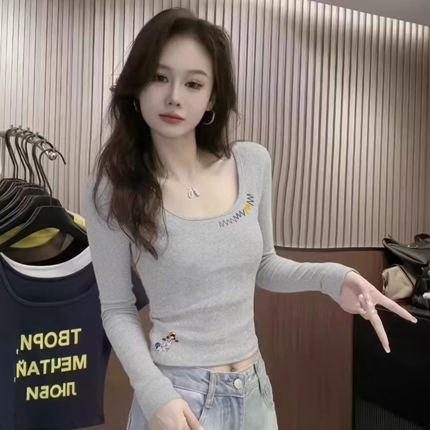 灰色U领正肩打底衫女春秋季新款