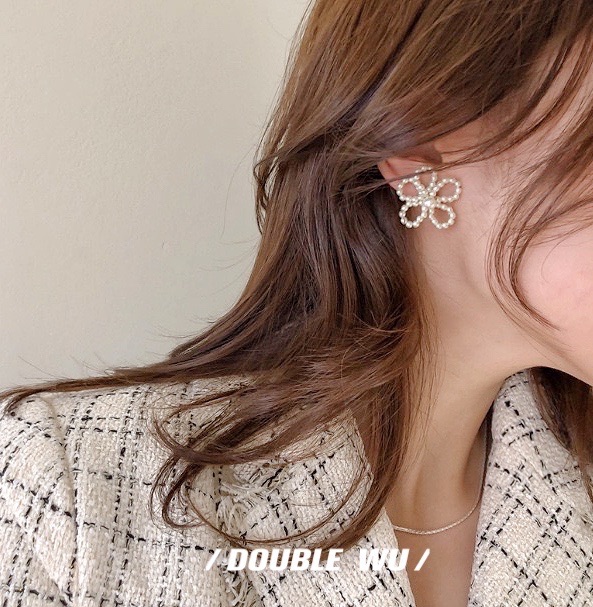 法式风925银针花朵不对称珍珠