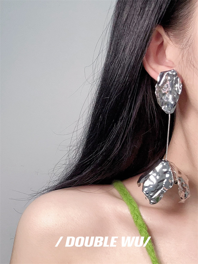 za个性长款金属花朵耳环欧美夸张花卉耳坠轻奢耳饰女无耳洞耳夹