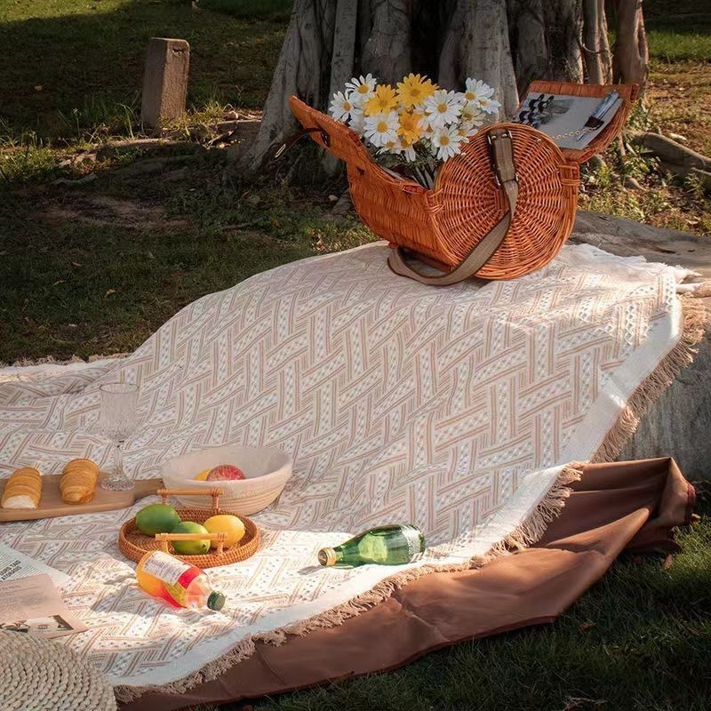 Camping picnic mat moisture-proof and thickened floor mat