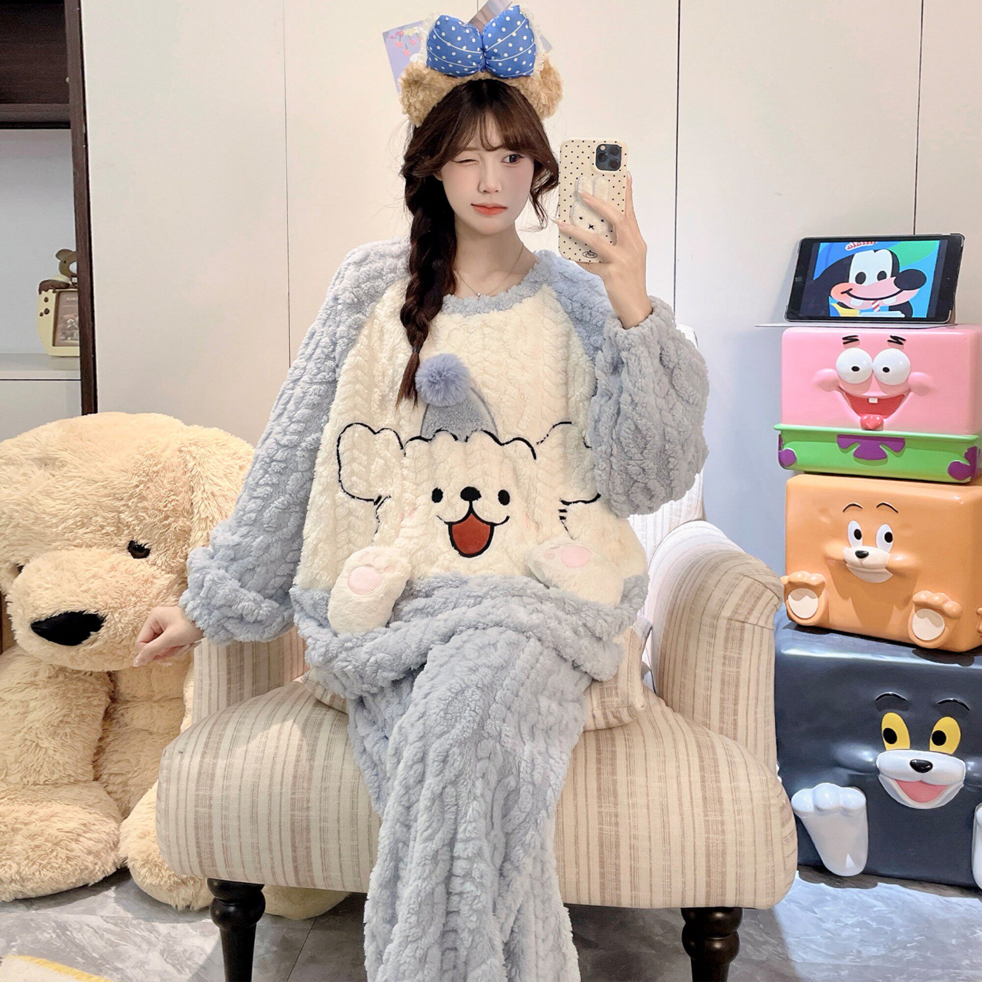 女童睡衣秋冬款珊瑚绒加厚动漫提花绒冬季儿童女孩深蓝色八小宝宝