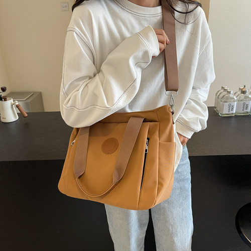 进口休闲托特包女2024时尚大容量手提包百搭文艺休闲轻便斜挎包