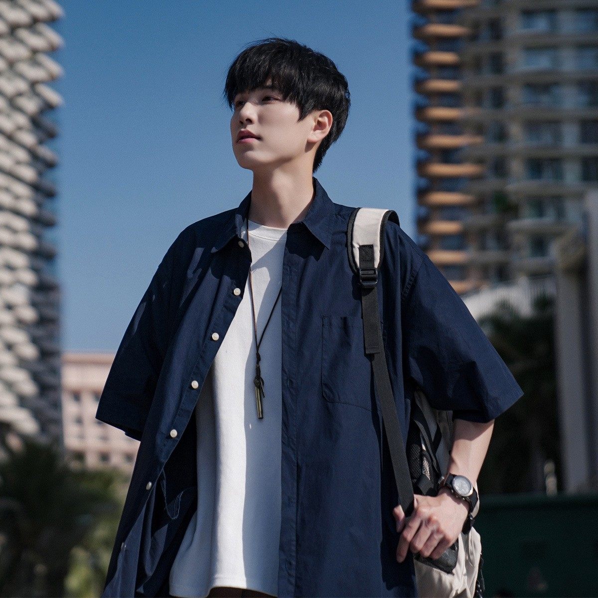 进口日系藏青色短袖衬衫男夏季薄款潮流宽松冰丝衬衣男生休闲工