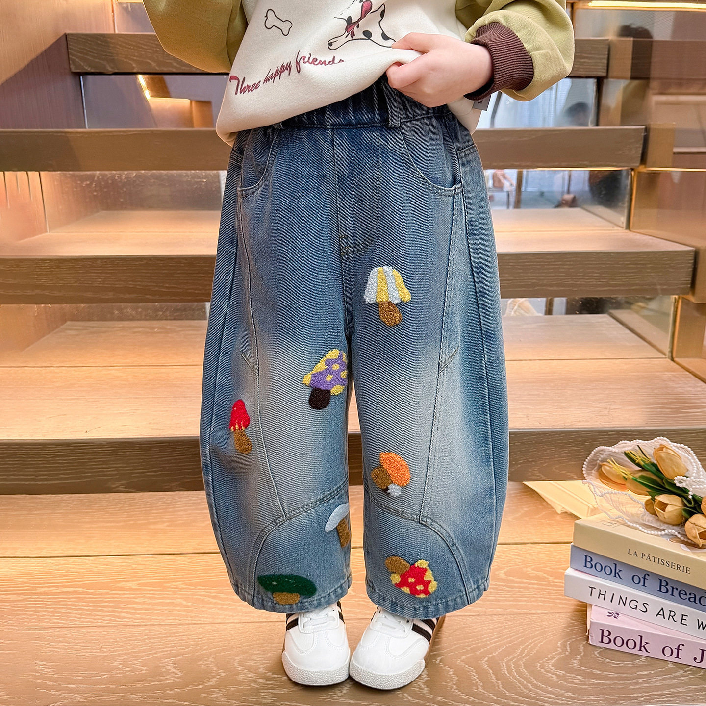 女童裤子2026新款春秋季洋气儿童春装休闲牛仔裤女孩女宝宝弯刀裤