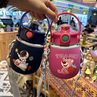 杯具熊儿童大肚杯杯套保温杯套保护套背带斜挎嘟嘟桶水壶套850ml