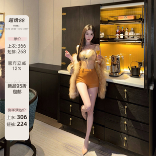 【天菜】性感透视V领蕾丝网纱连体衣麂皮绒高腰包臀短裤套装